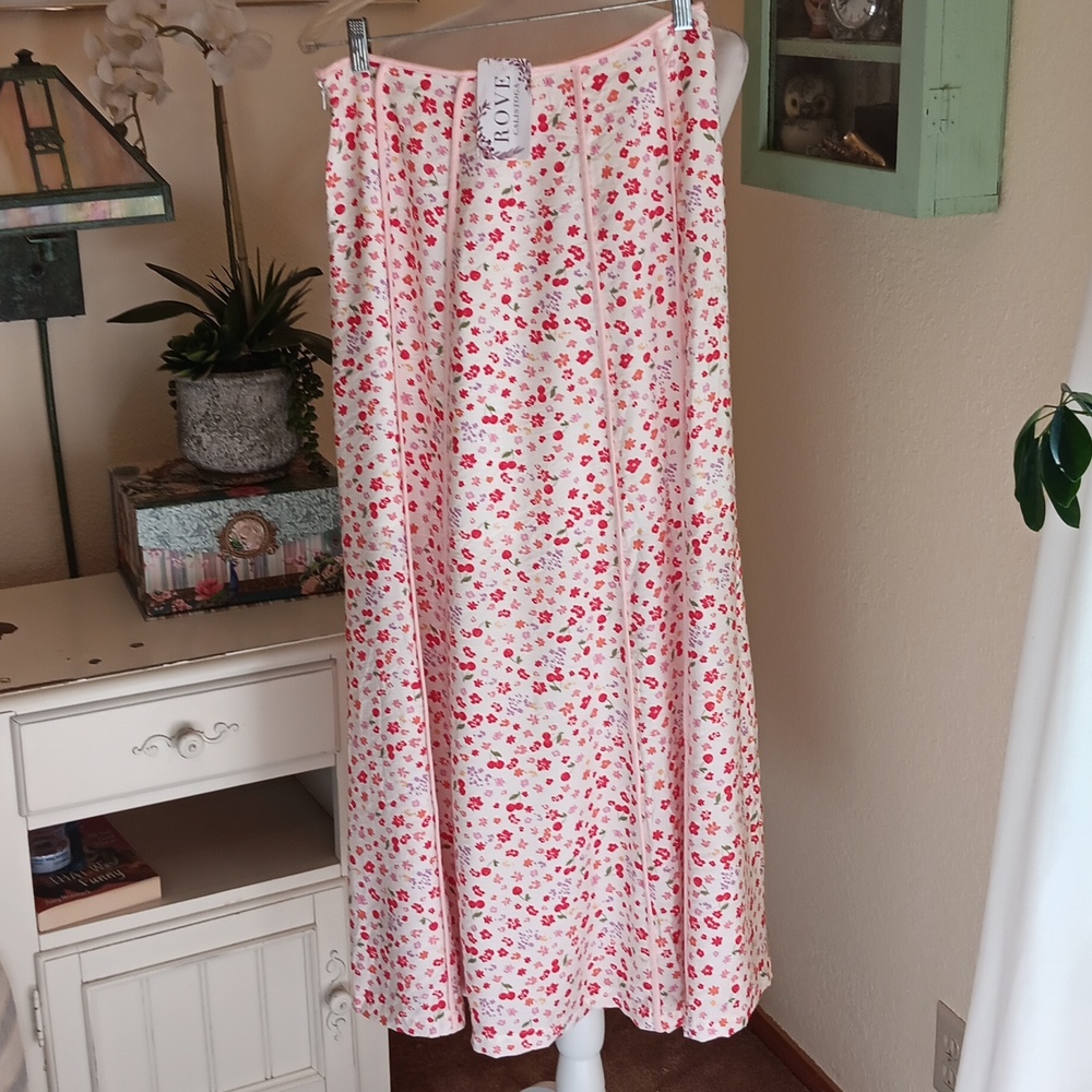 NWT ILLA ILLA Cherry Floral Maxi Skirt. Garden Girl. - Picture 5 of 10